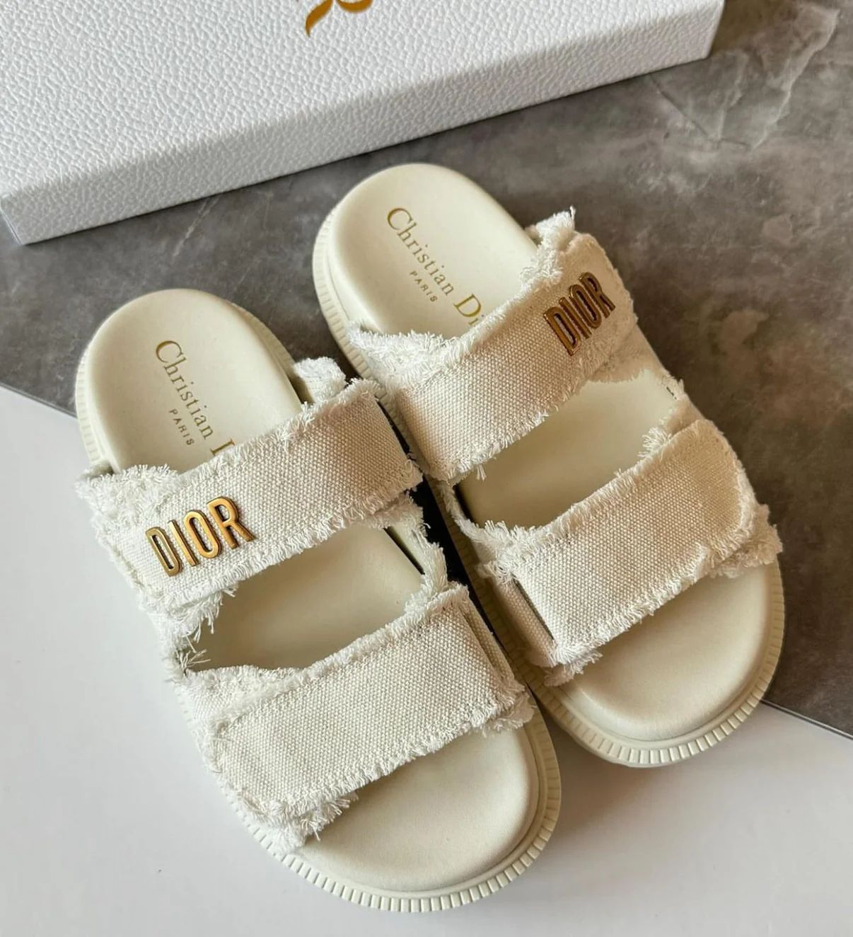 sandales creme detail