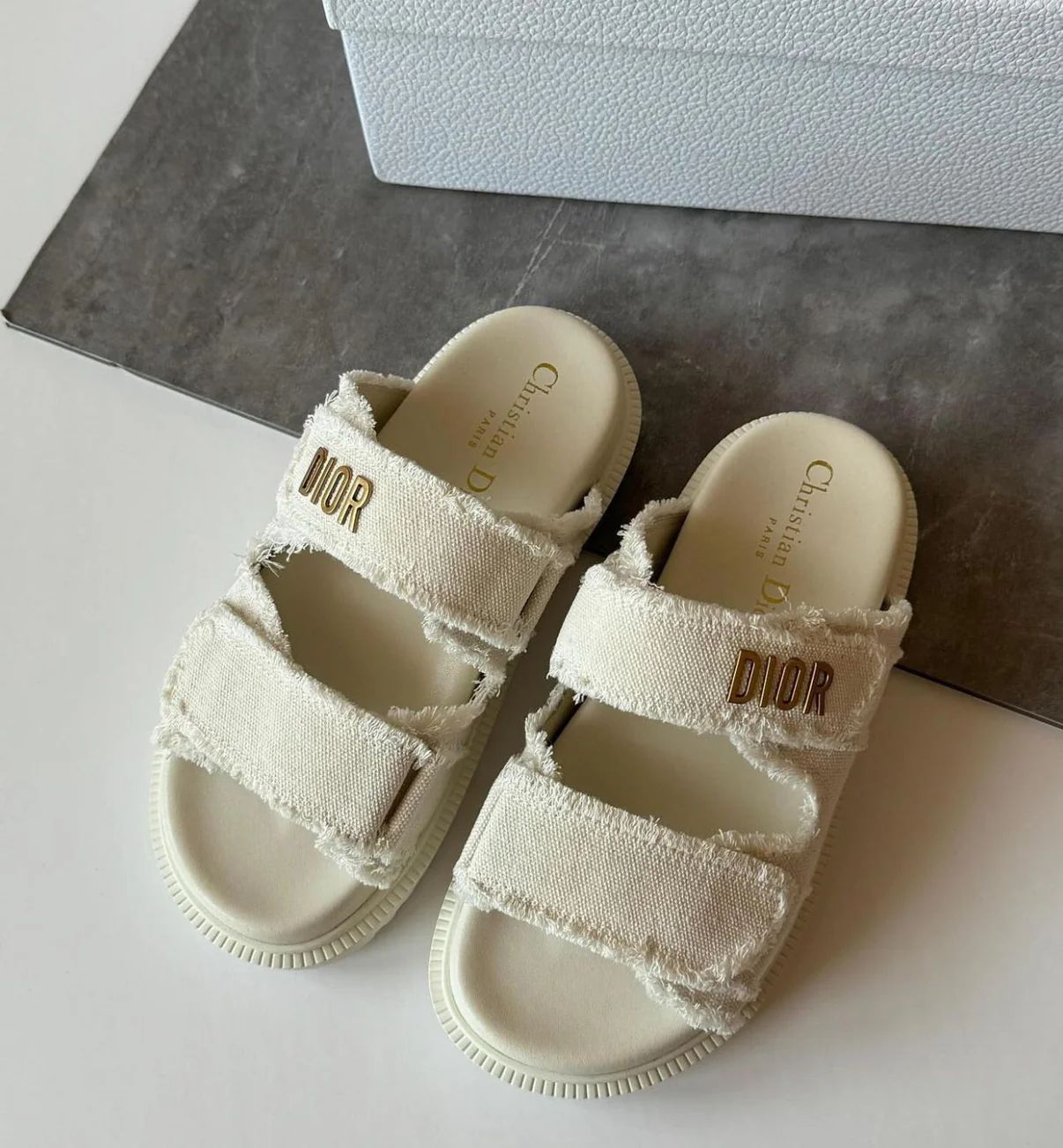 sandales creme angle