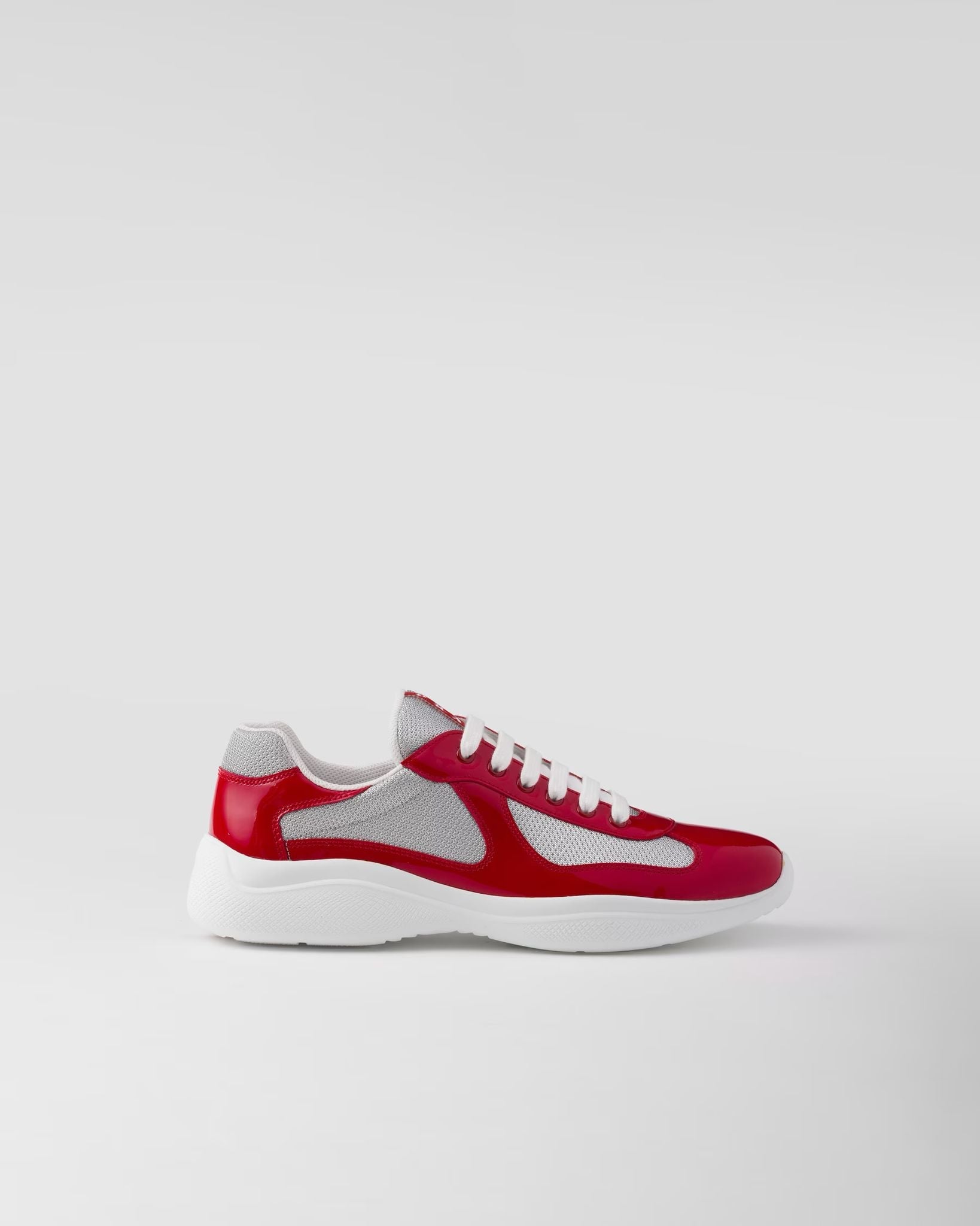 sneakers rouge profil