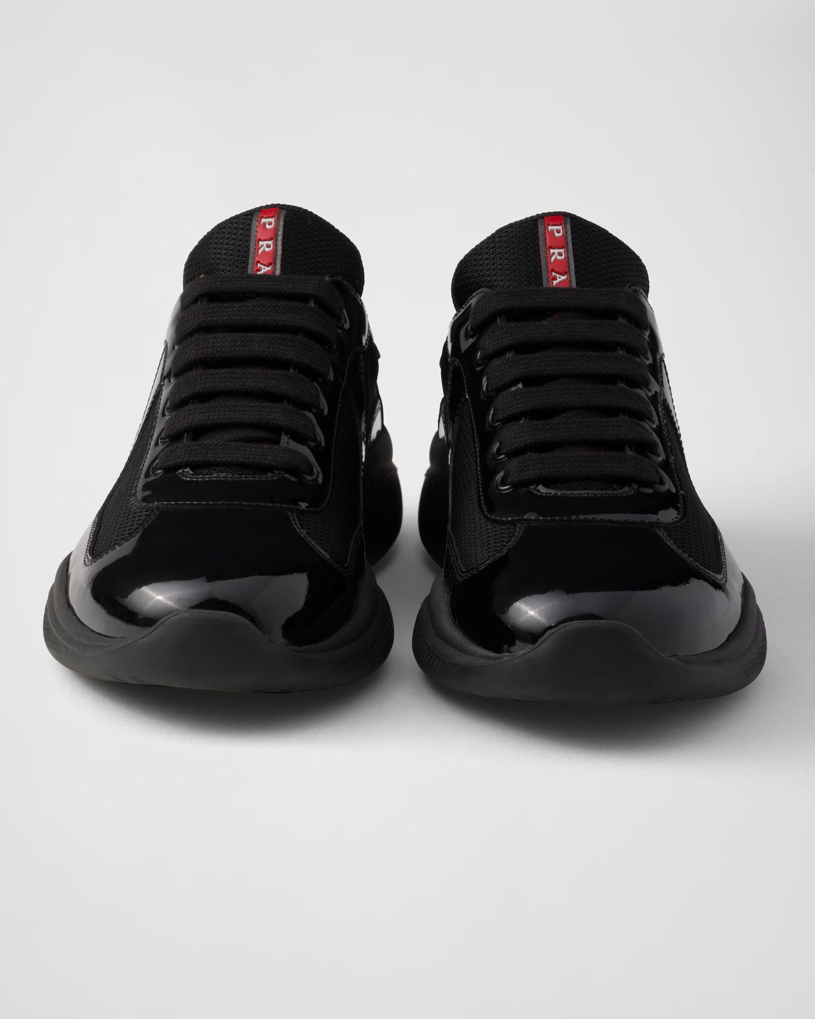 sneakers noir face